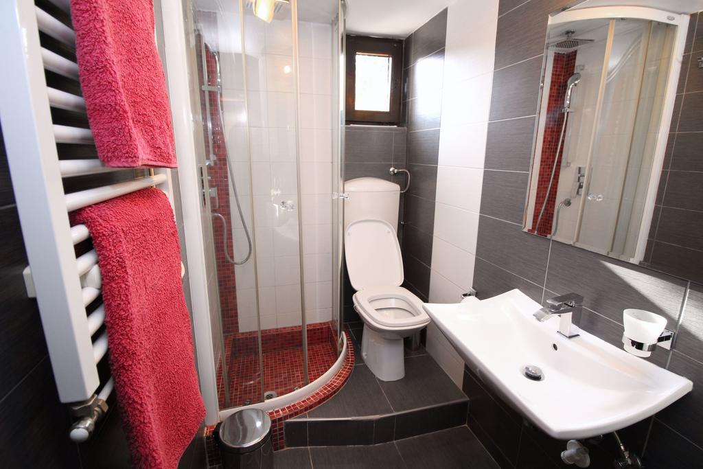 Apartments Nevija Ровин Екстериор снимка