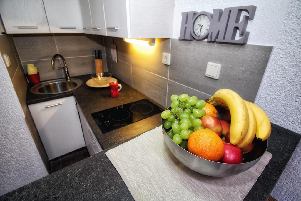 Apartments Nevija Ровин Екстериор снимка