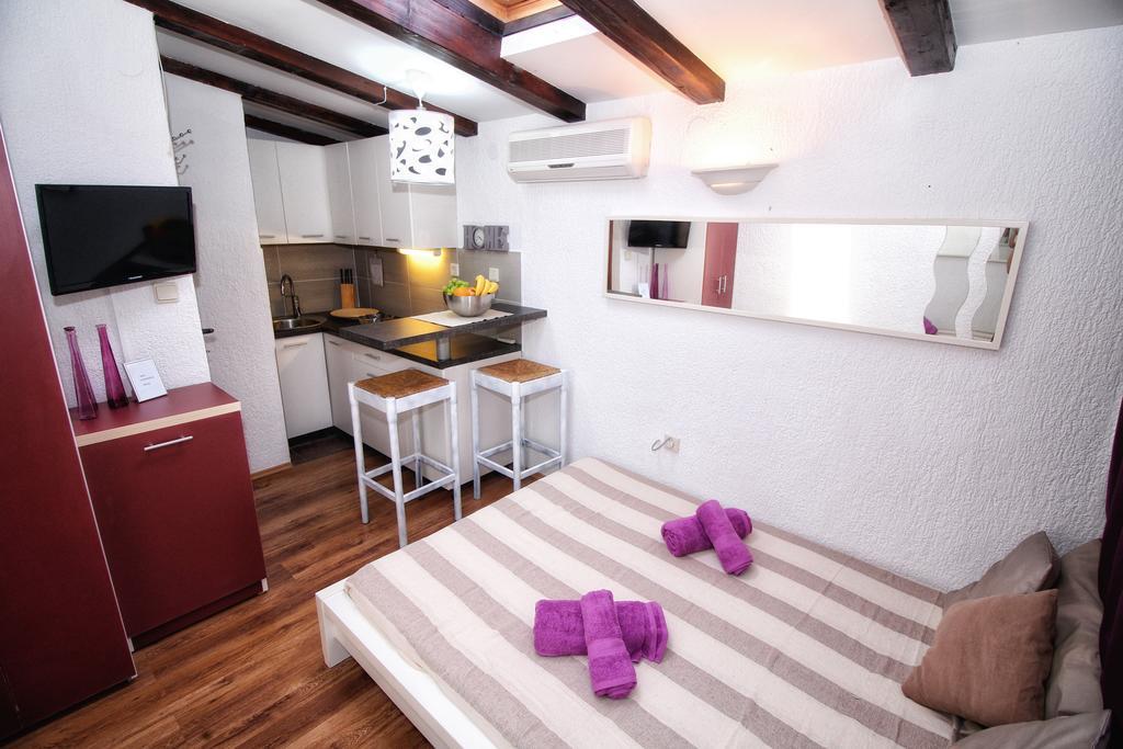 Apartments Nevija Ровин Екстериор снимка